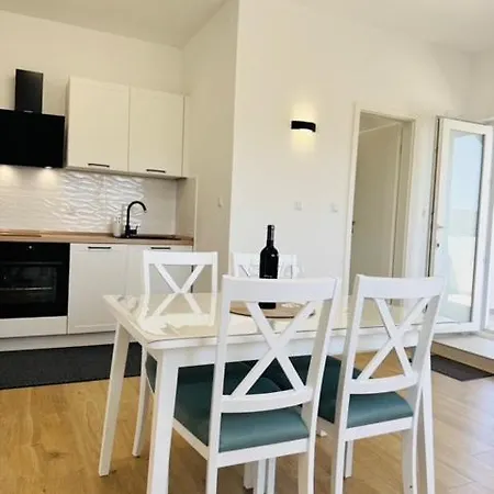 Sanja Apartment *