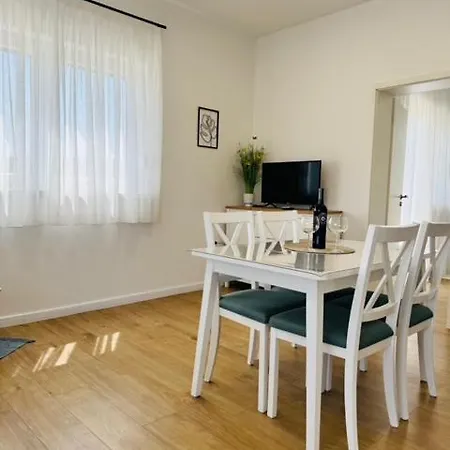 Sanja Appartement *
